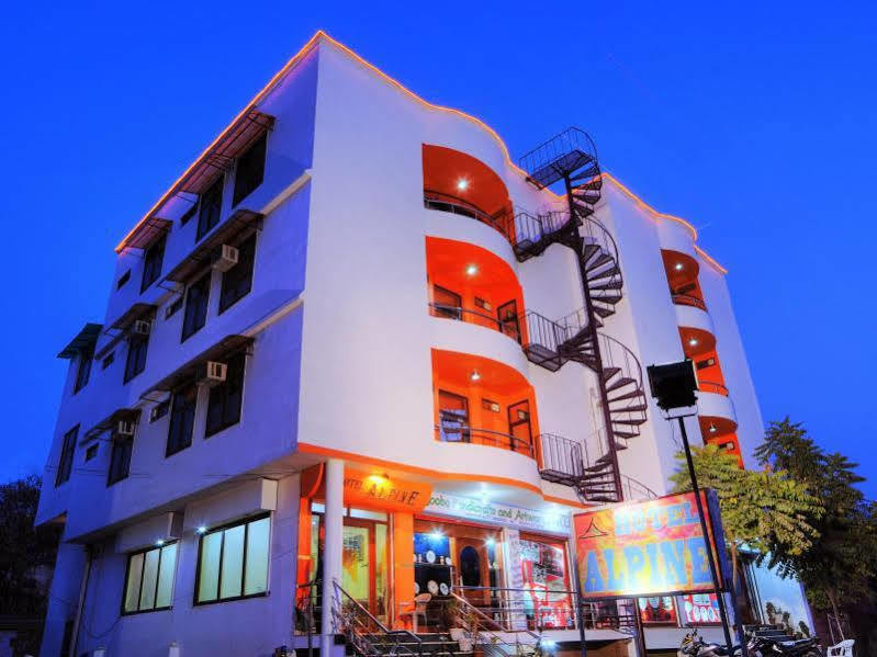 Hotel Fabexpress Alpine Agra  Exteriér fotografie