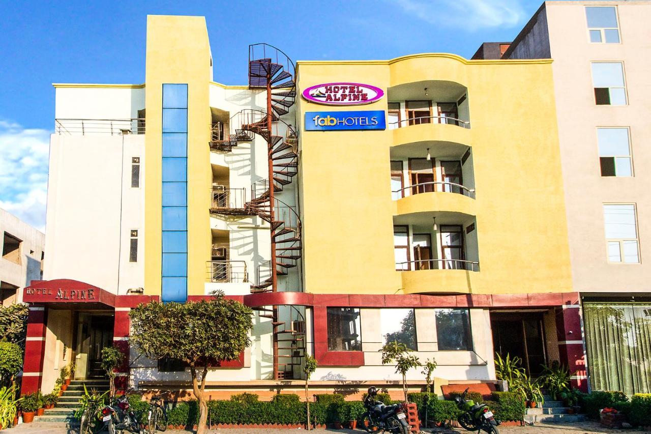Hotel Fabexpress Alpine Agra  Exteriér fotografie